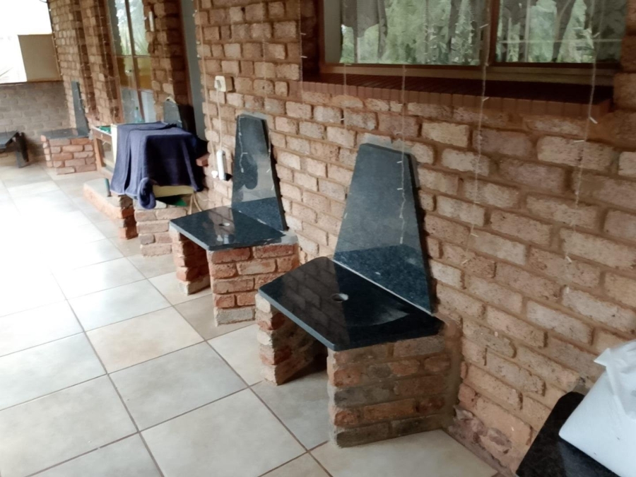 Commercial Property for Sale in Hartbeesfontein North West